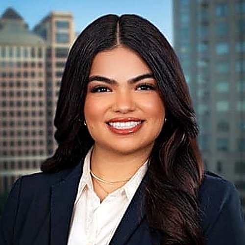 Alexa Cruz
